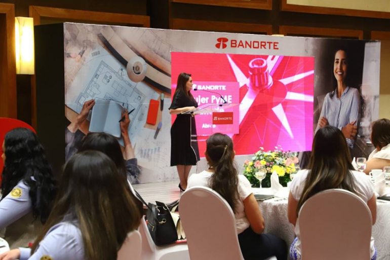 Banorte amplía beneficios de MujerPyME con apoyos a negocios liderados por mujeres