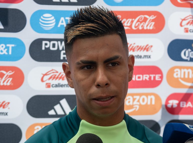Efraín Álvarez: “Hay que ganar la Copa Oro, pero también jugar bonito”