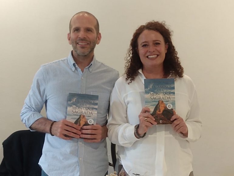 «El Camino a la montaña sagrada», un libro que invita a encontrar tu propia montaña