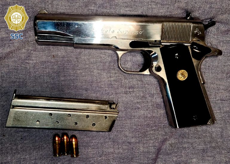 SSC-CDMX asegura drogas y armas en cateos en Iztacalco; hay tres detenidos