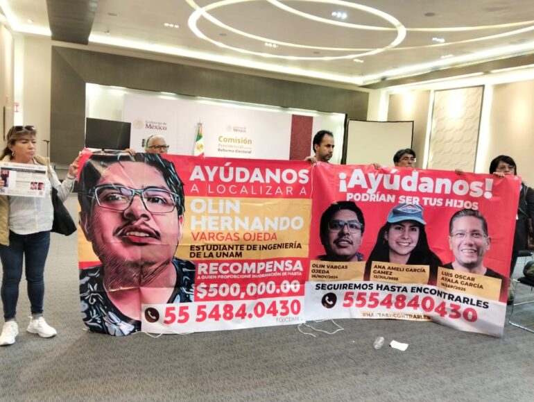 Protestas por desapariciones en el Ajusco llegan al interior de  Gobernación, con una huelga de hambre