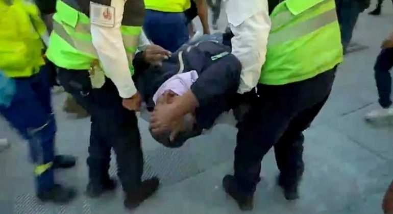 Brugada da bono a Policías por conducta en marcha del 2 de Octubre y Morena aplaude; olvidan a periodistas agredidos