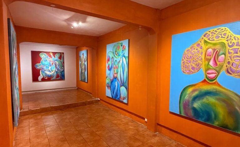 Ibn Cheickh Sallah Diebkile presentó su exposición “Entre lo visible e invisible” en #Hashtag Gallery  