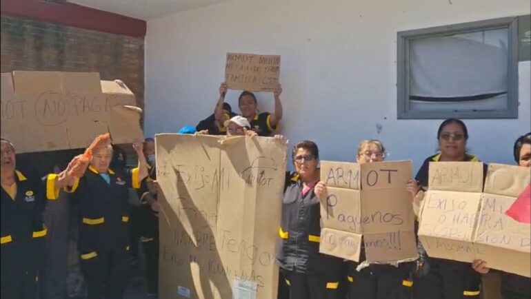 Afanadores del ISSSTE Edomex paran labores por falta de pago