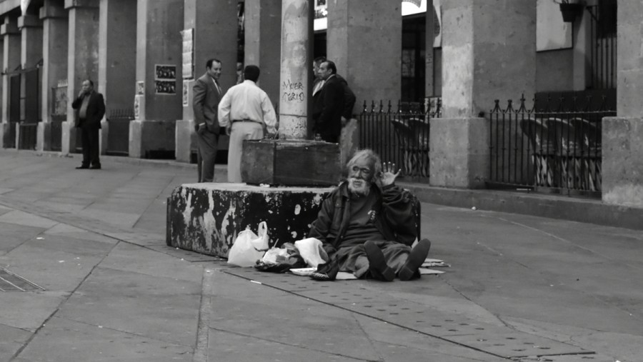 Atienden a la poblaciÃ³n en condiciones de calle en la CuauhtÃ©moc