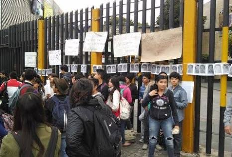Prepas de la UNAM en paro por Ayotzinapa