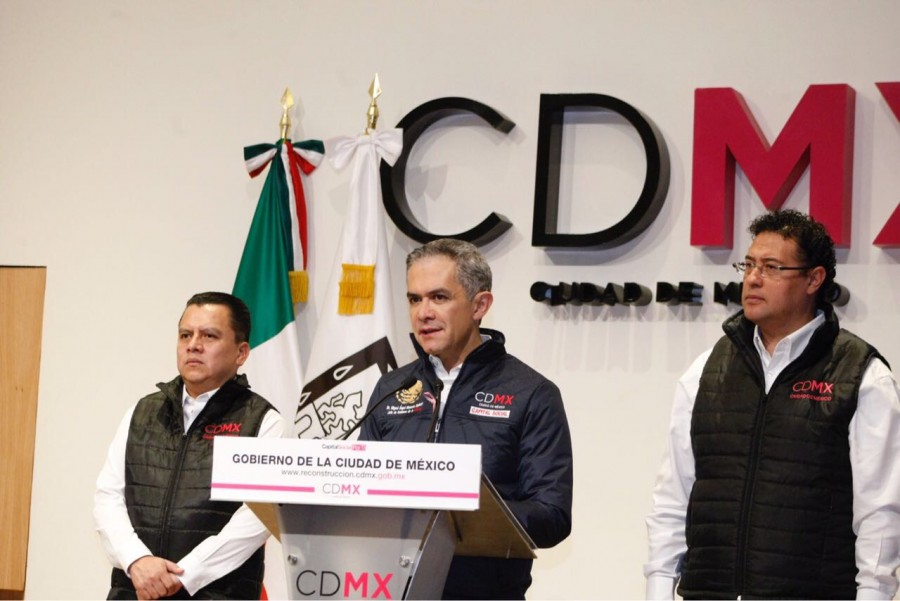 Atienden a dos menores en orfandad tras el terremoto de la CDMX