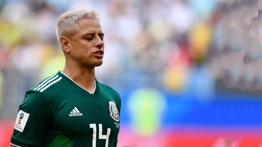 El Chicharito lanza crítica contra el gobierno de AMLO