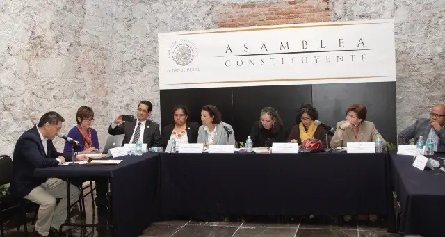 Defienden derechos de periodistas ante Asamblea Constituyente