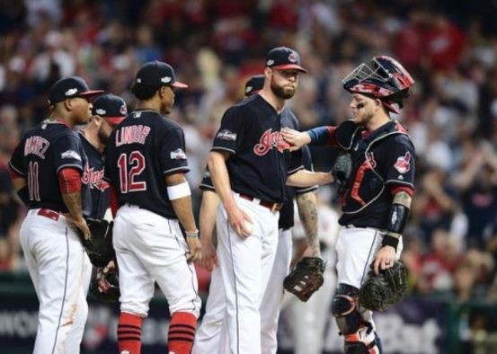 Indios recupera ventaja en Serie Mundial