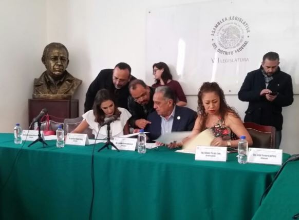 Mantienen en suspenso en la ALDF designación de nuevo presidente de la CDHDF