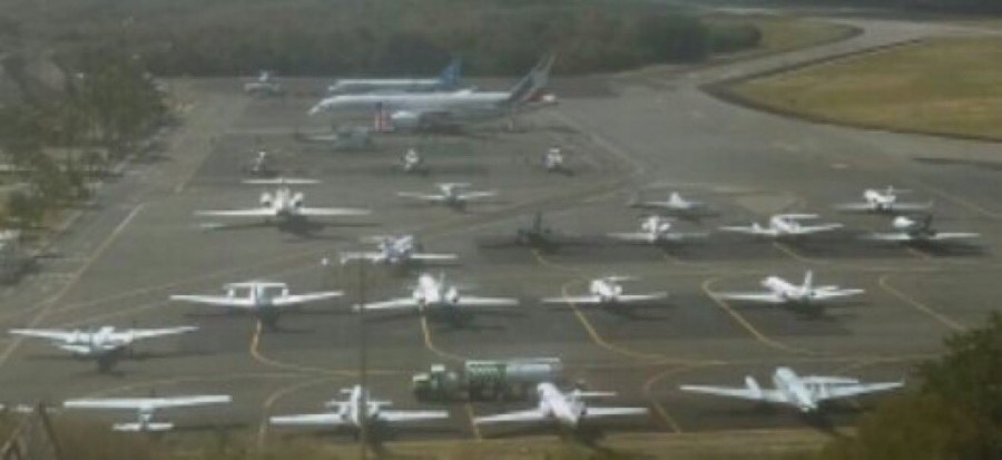 Revela AMLO aviones de gobernadores