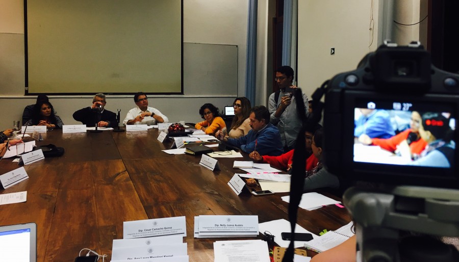 Discute Asamblea Constituyente sistema anticorrupción
