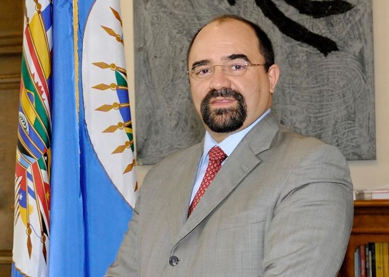 Allanan oficinas de Emilio Álvarez Icaza