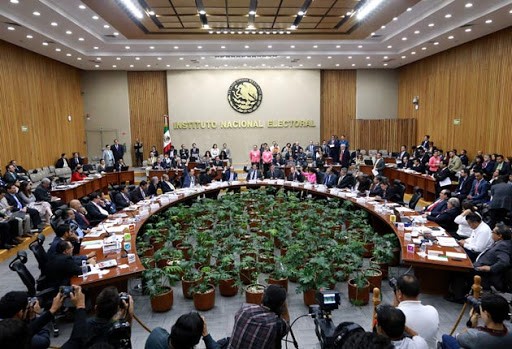 Reciben diputados lista para elegir las cuatro vacantes del INE