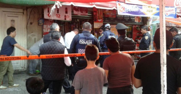 Mueren dos en balacera en tianguis de Iztapalapa