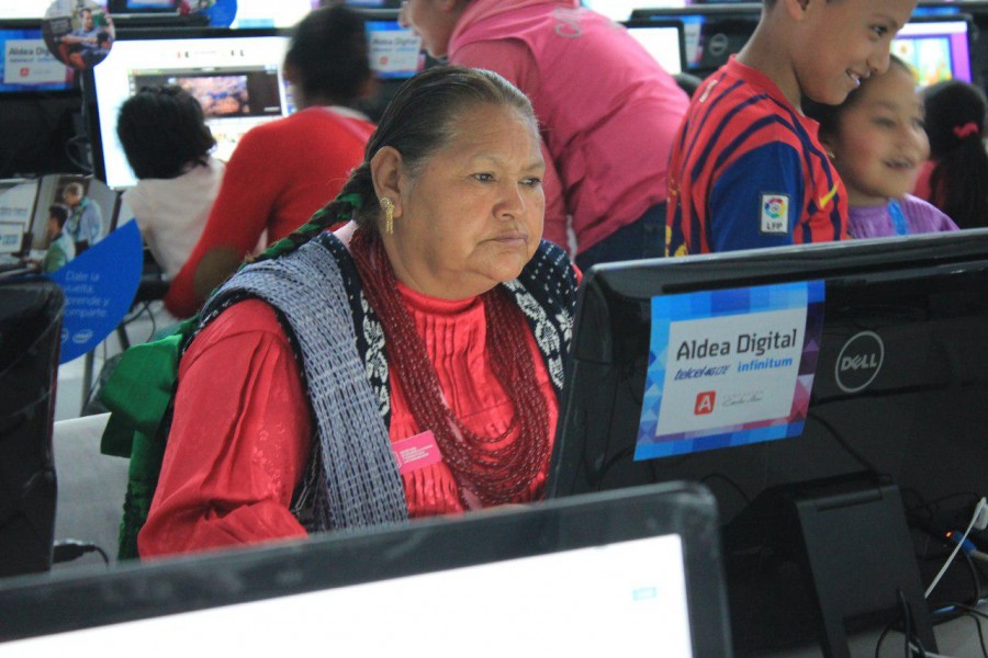 Acercan a niÃ±os indÃ­genas a tecnologÃ­a