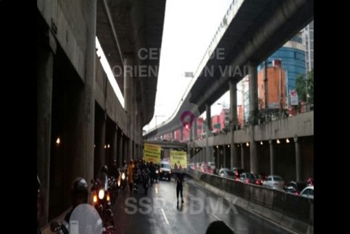 Lluvia y manifestaciones en PerifÃ©rico Sur