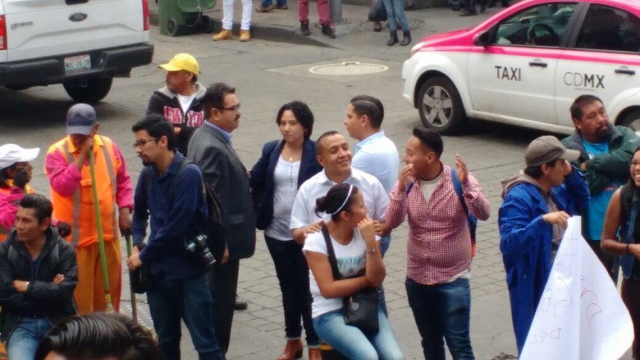 Intentan reventar comparecencia de Gaviño en la ALDF