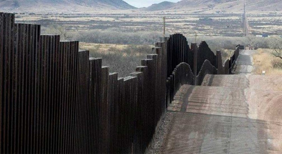 Quiere Trump un muro fronterizo fabricado con tubos de acero