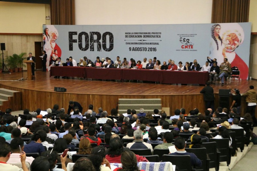 Discute CNTE propuesta de reforma; NuÃ±o la implementa
