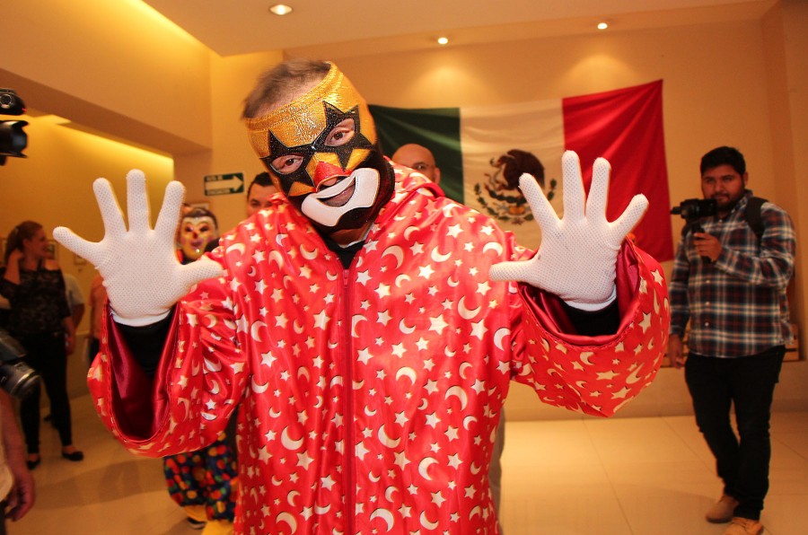 Central de Abasto celebra día del Arte con leyendas de la lucha libre de la CDMX