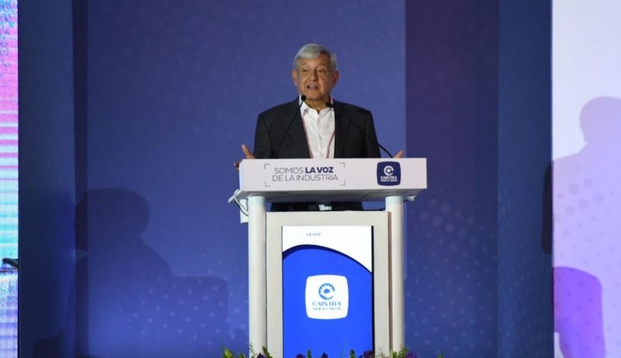 AMLO se reúne con empresarios de NL; plantea nueva reforma fiscal