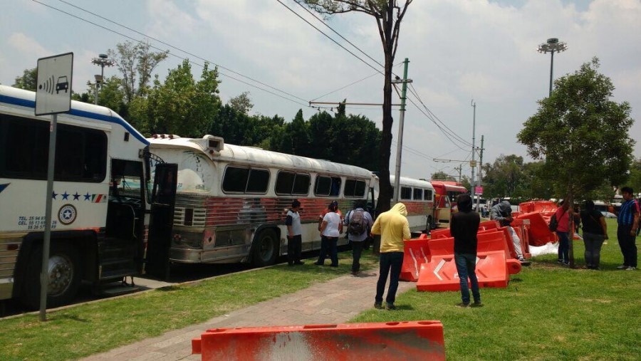 Genera caos vial en la CDMX el acarreo de Salgado