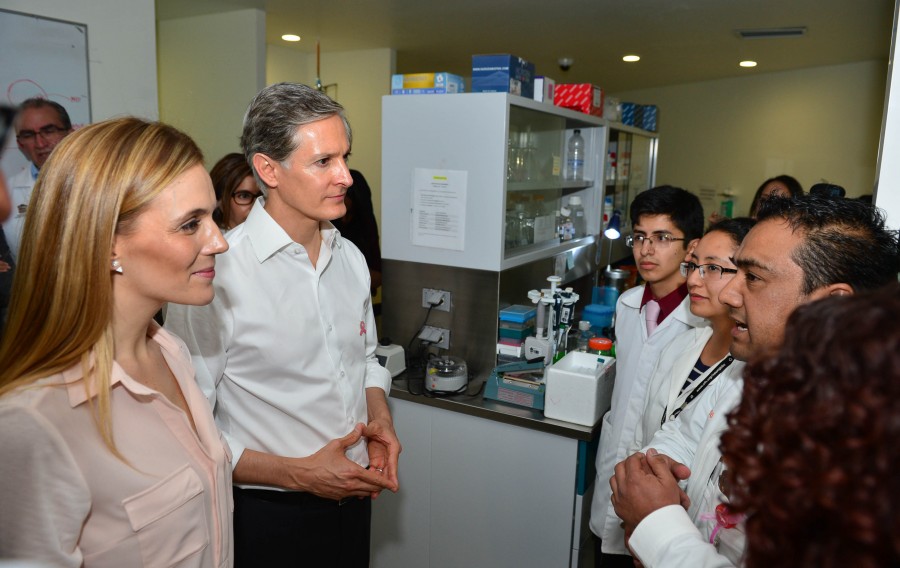 Se compromete Del Mazo a fortalecer lucha contra el cáncer de mama