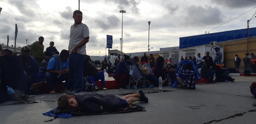 Alcalde de Tijuana declara crisis humanitaria por migrantes