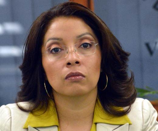 Propone Esthela Damián castigar la utilización de programas sociales en campañas electorales