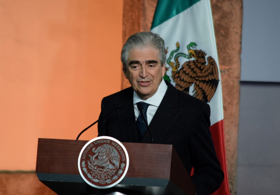 Hospitalizan al secretario de Cultura, Tovar y de Teresa