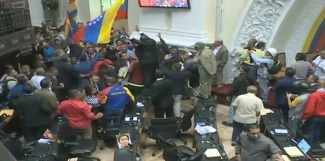 Asamblea declara que Maduro dio golpe de Estado