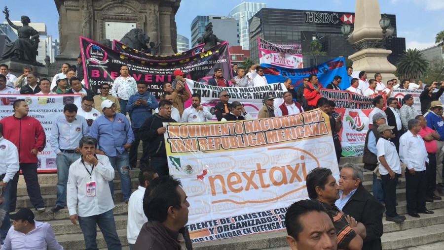 Bloqueron taxistas avenidas principales de la CDMX