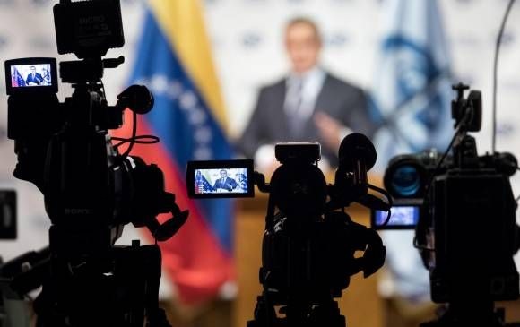Salen del aire las cadenas televisivas Caracol y RCN en Venezuela