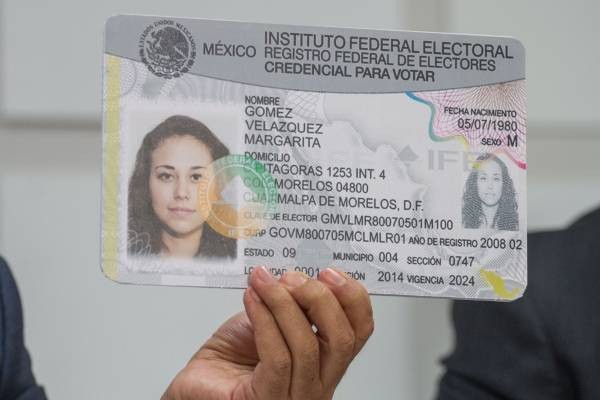 Buscan que credencial del INE informe sobre decisión de donar órganos