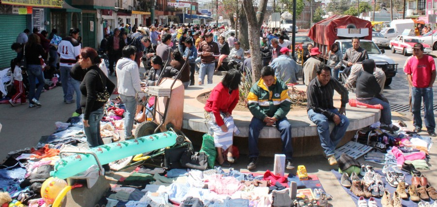 Buscan regular ambulantaje en la CdMx