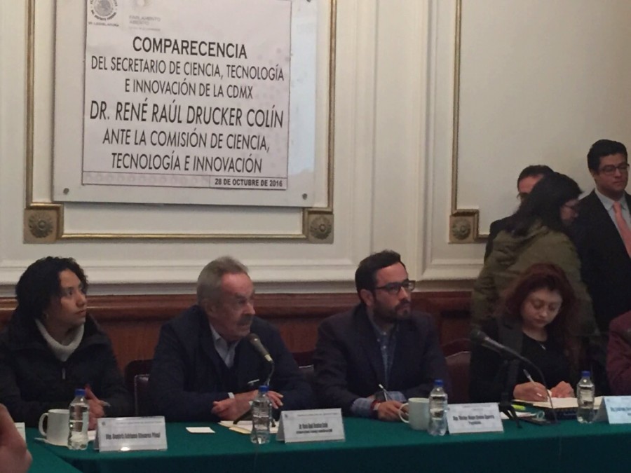 Comparece René Ducker ante la Asamblea Legislativa