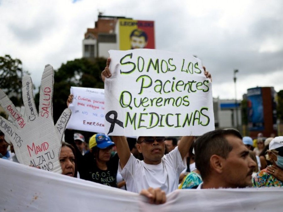 Venezolanos enfermos exigen respuesta a Maduro ante falta de medicinas