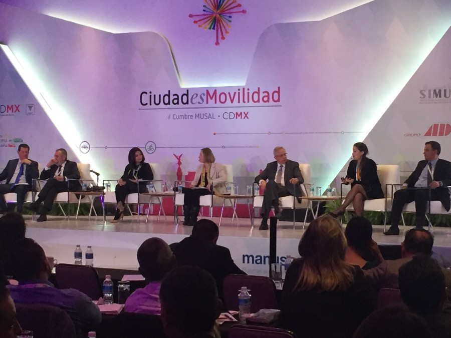 Dialogan sobre medidas para mejorar sistemas integrados de transporte