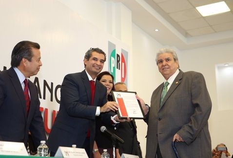 Constituyentes peÃ±istas se alinean al PRI