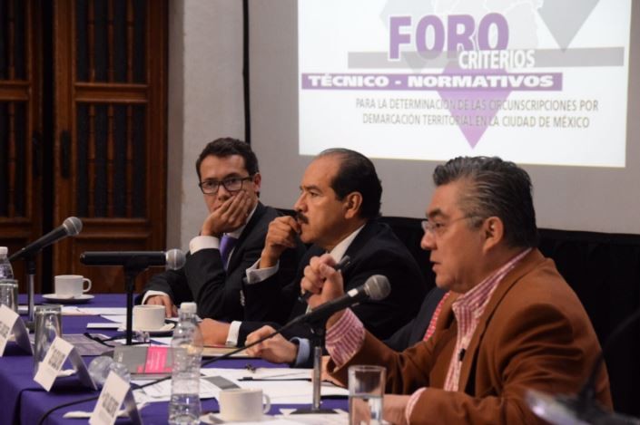 Debaten en foro del IEDF fórmula de carro completo para mantener control de alcaldías y concejos