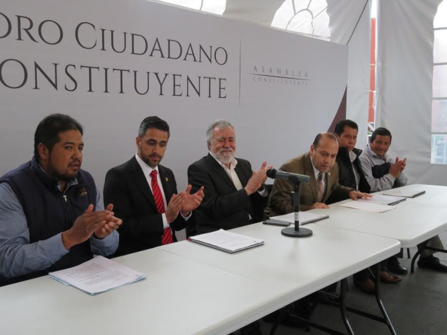 Entregan productores peticiones a la Asamblea Constituyente
