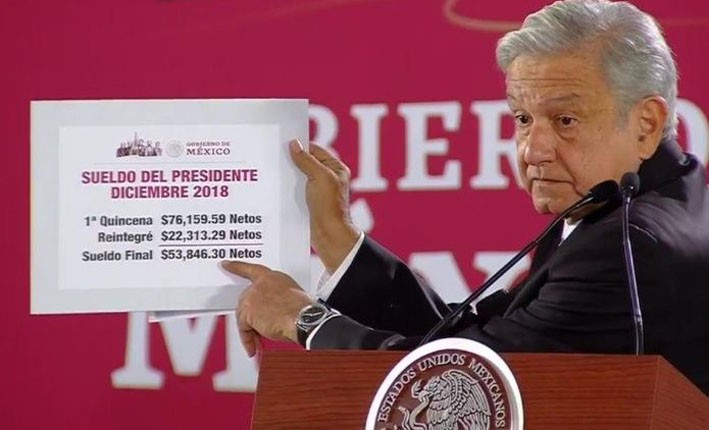 AMLO recibe su primera quincena como Presidente; regresa 22 mil pesos