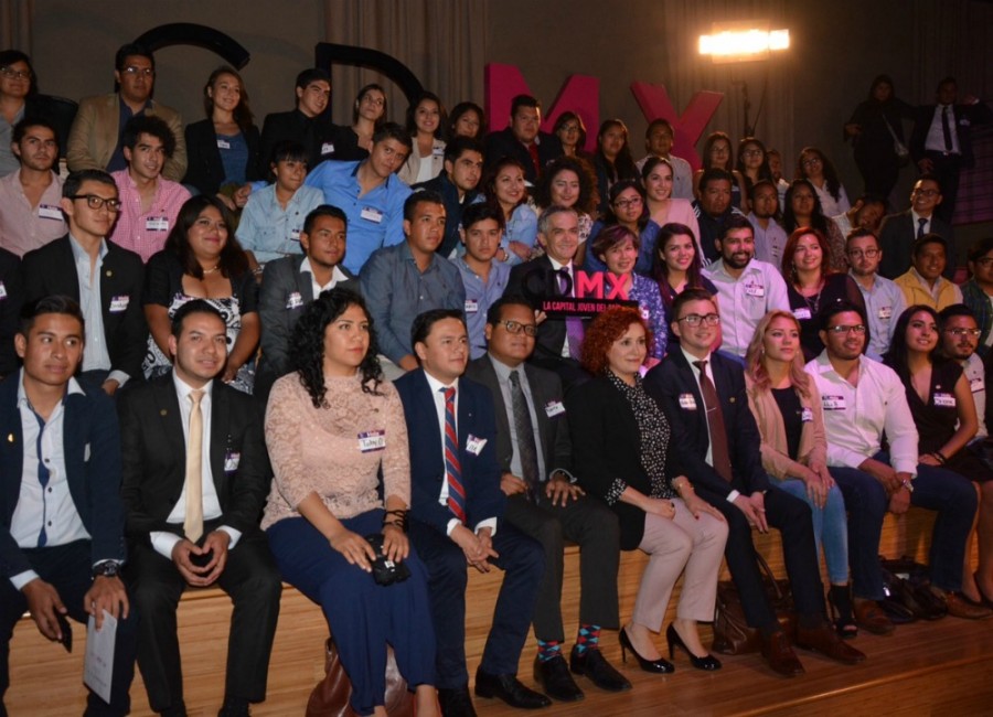 La izquierda debe plantear un proyecto progresista: Mancera