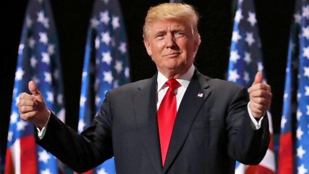 Trump y los demócratas luchan en último día de campaña