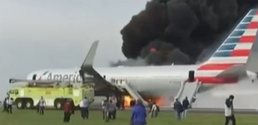 Suspende AA vuelo por llanta incendiada