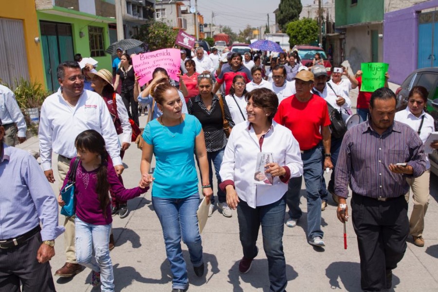 Delfina Gómez visita zonas marginales de Ecatepec