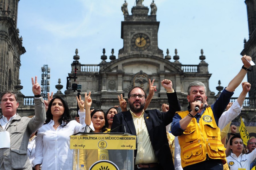 Toledo, Luna y Lobo los más movidos en el PRD