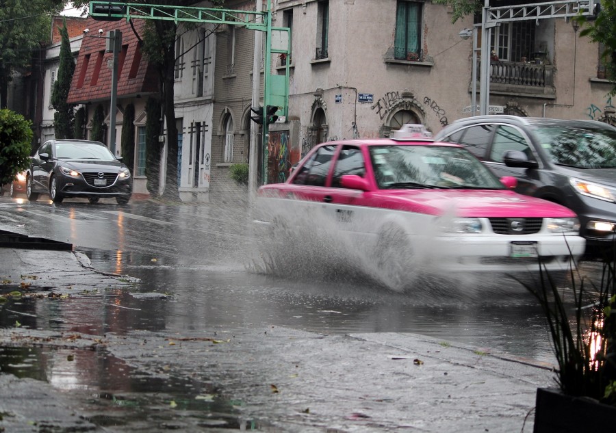Pronostican lluvia y granizo para esta tarde en la CdMx